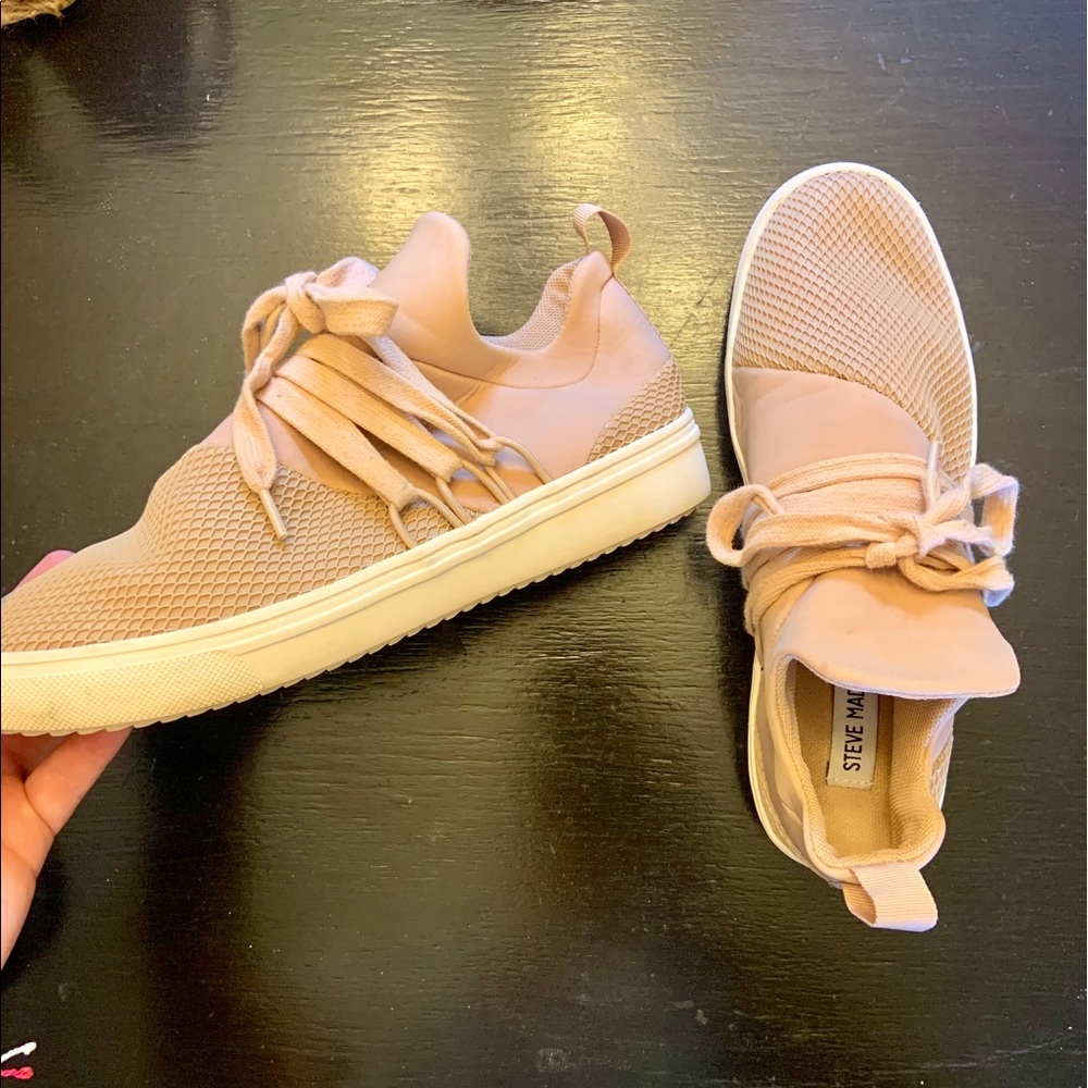 Steve Madden Lancer sneaker